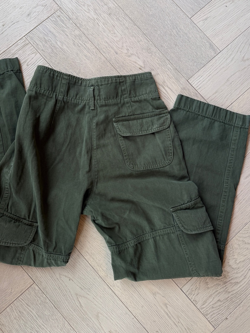 Aritzia Wilfred Free Nova High Waist Cargo Paperbag Pants in Olive Colour Size 2 - Picture 6 of 13